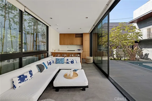 $39,500 | 27 Driftwood Street, Marina del Rey, CA 90292