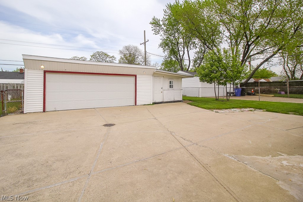 19144 Homeway Road Cleveland, OH 44135 - Photo 15 of 17 Gallery Image 15