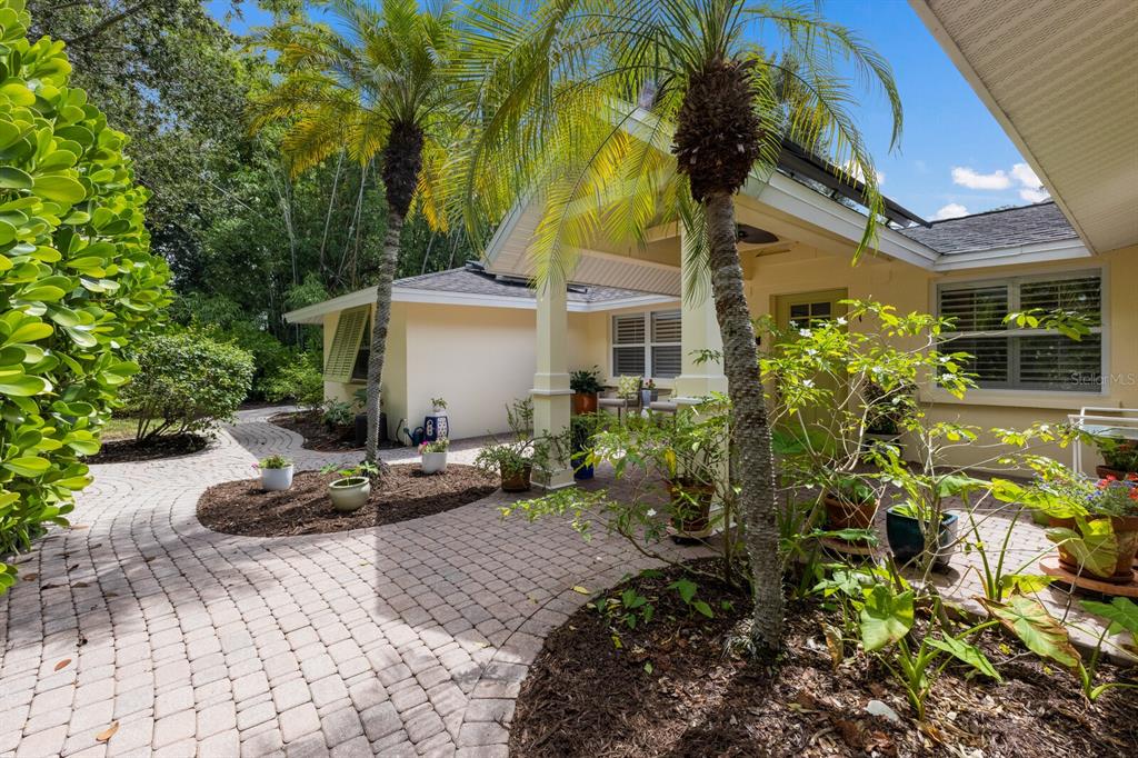 1922 Field Road Sarasota, FL 34231 - Photo 6 of 42 Gallery Image 6