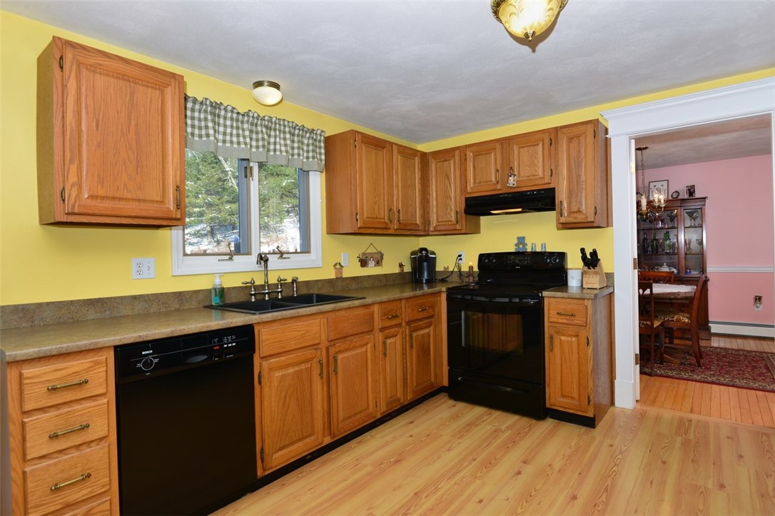 72 Buttonwoods Road Richmond, RI 02898 - Photo 6 of 18