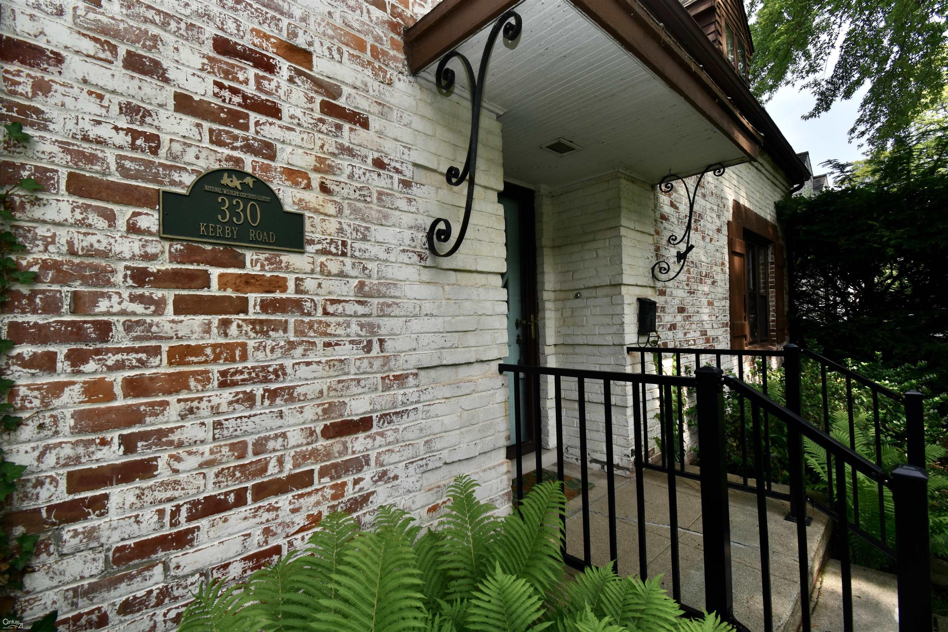 330 Kerby Road Grosse Pointe Farms, MI 48236 - Photo 2 of 34