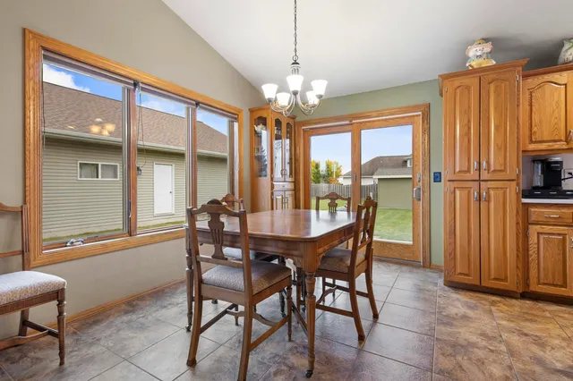 $479,900 | 1275 Carmen Court, De Pere, WI 54115