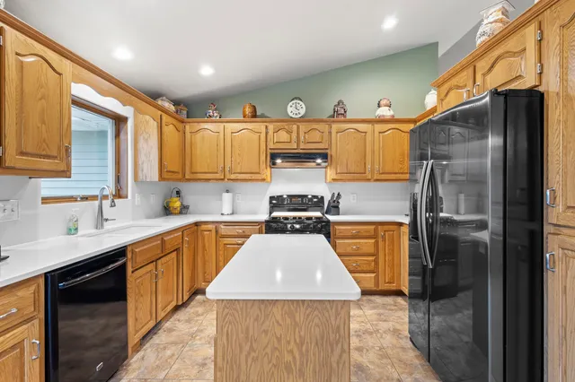 $479,900 | 1275 Carmen Court, De Pere, WI 54115