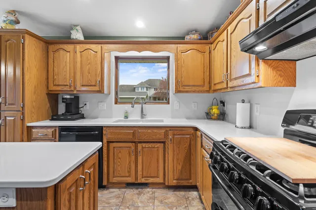 $479,900 | 1275 Carmen Court, De Pere, WI 54115