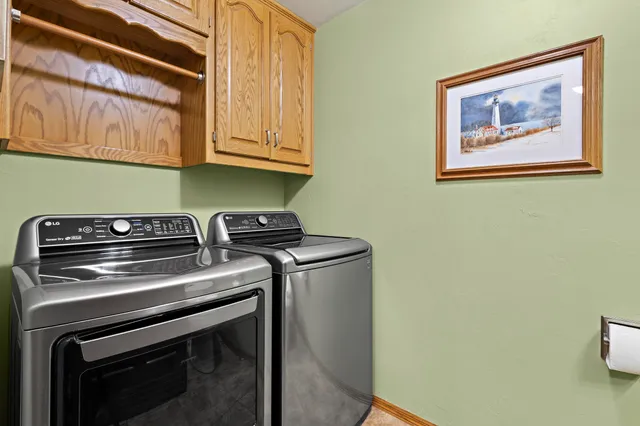 $479,900 | 1275 Carmen Court, De Pere, WI 54115