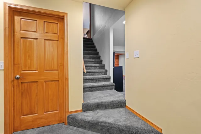 $479,900 | 1275 Carmen Court, De Pere, WI 54115