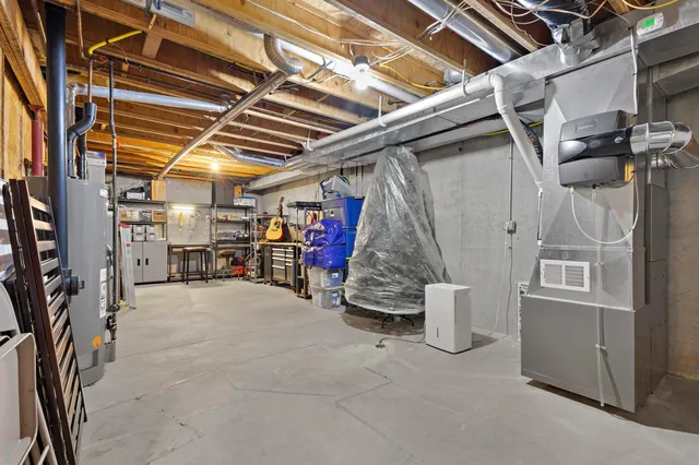 $479,900 | 1275 Carmen Court, De Pere, WI 54115