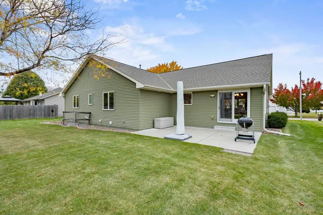$479,900 | 1275 Carmen Court, De Pere, WI 54115