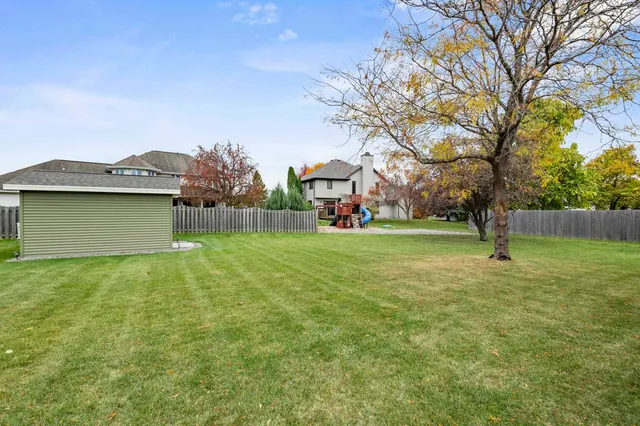 $479,900 | 1275 Carmen Court, De Pere, WI 54115