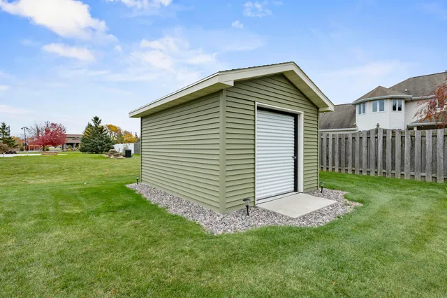 $479,900 | 1275 Carmen Court, De Pere, WI 54115