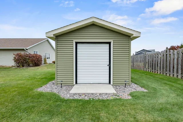 $479,900 | 1275 Carmen Court, De Pere, WI 54115