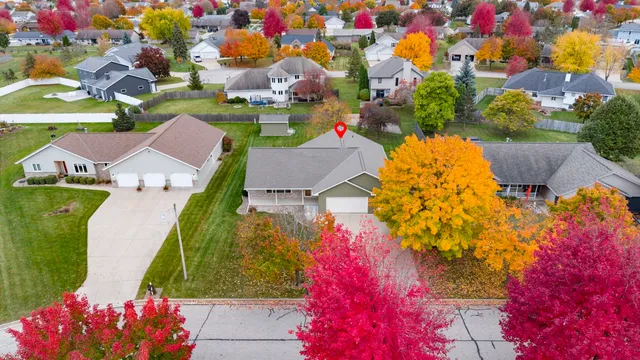 $479,900 | 1275 Carmen Court, De Pere, WI 54115