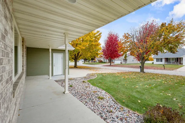 $479,900 | 1275 Carmen Court, De Pere, WI 54115