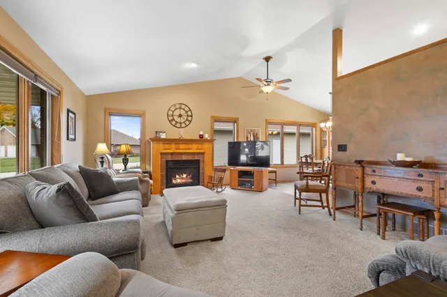 $479,900 | 1275 Carmen Court, De Pere, WI 54115