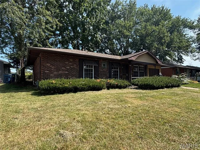 $80,000 | 2822 Sunset Drive, Granite City, IL 62040
