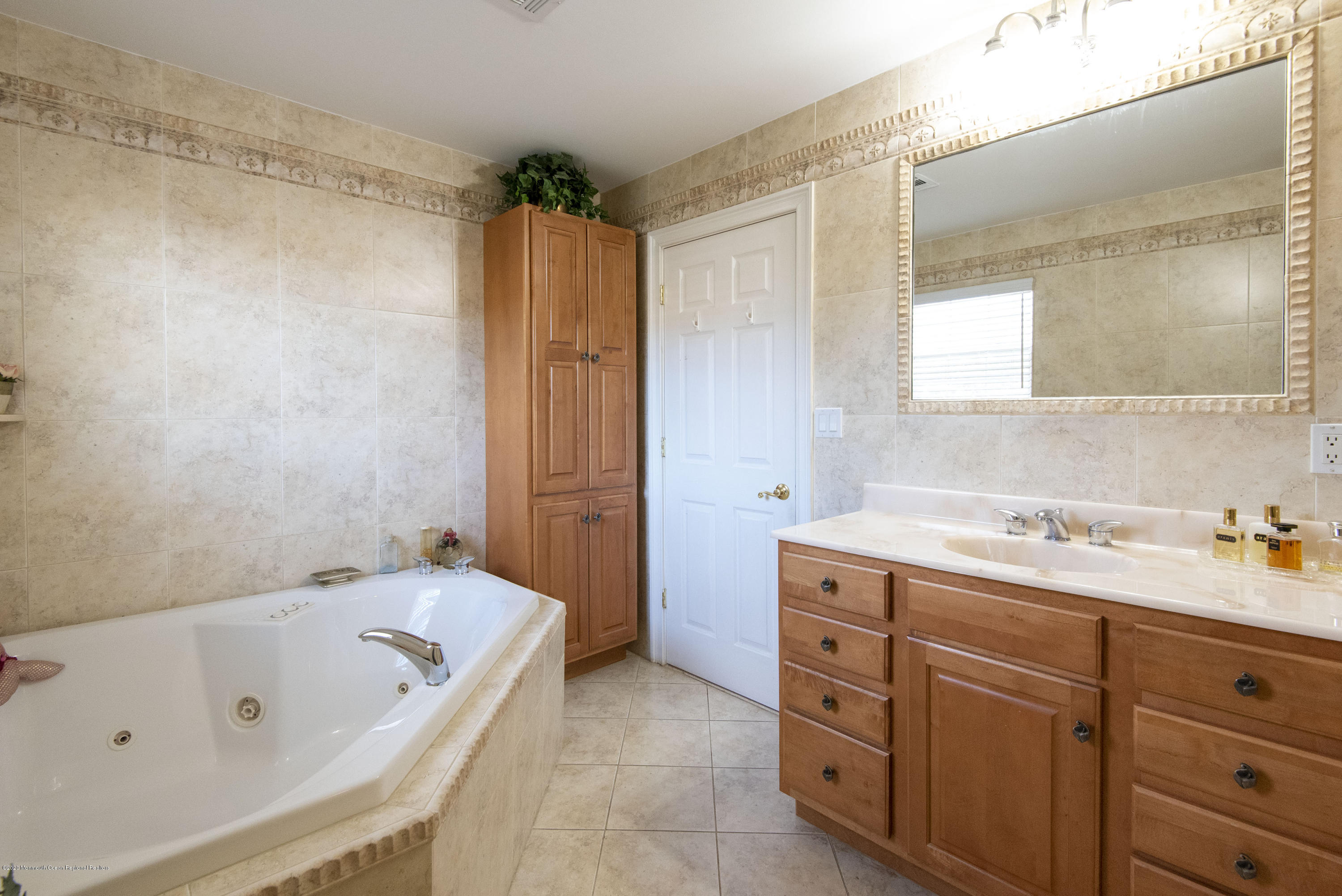27 Callaghan Road Brick, NJ 08724 - Photo 30 of 42 Master_Bath_2 (1)