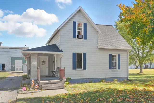 $169,900 | 1421 Charles Street, Huntington, IN 46750