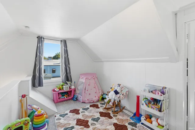 $169,900 | 1421 Charles Street, Huntington, IN 46750