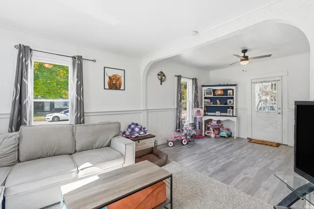 $169,900 | 1421 Charles Street, Huntington, IN 46750