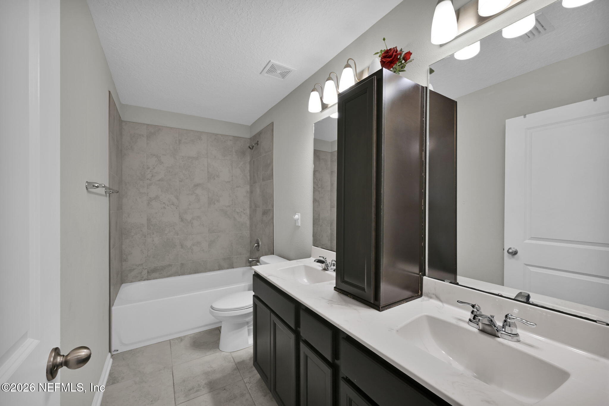 71 Seton Court St. Augustine, FL 32092 - Photo 40 of 79 Upstairs Bathroom