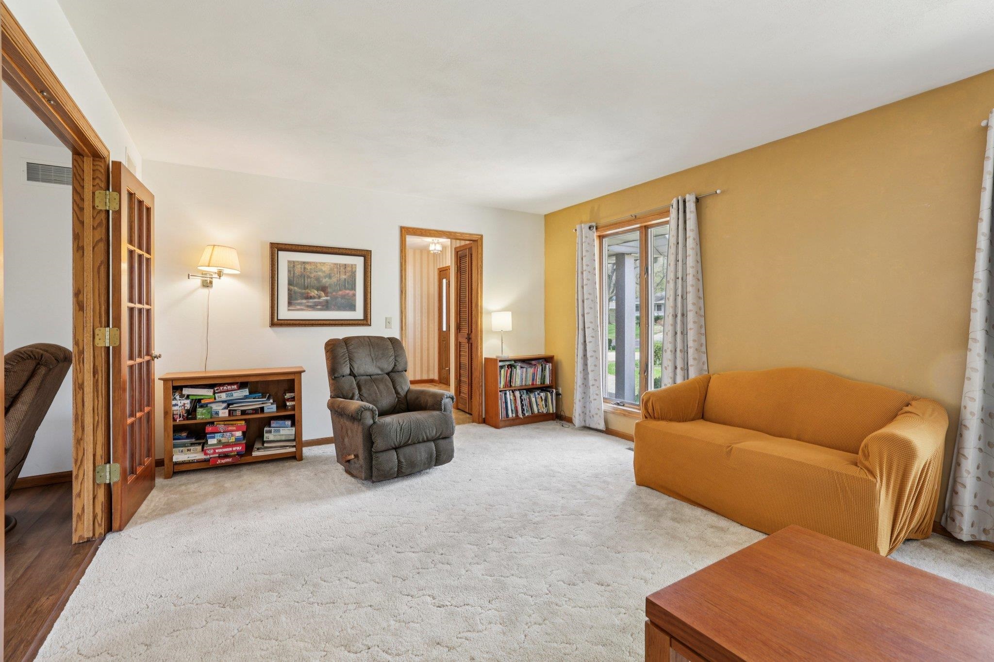 5604 Maldwyn Lane Madison, WI 53716 - Photo 12 of 73
