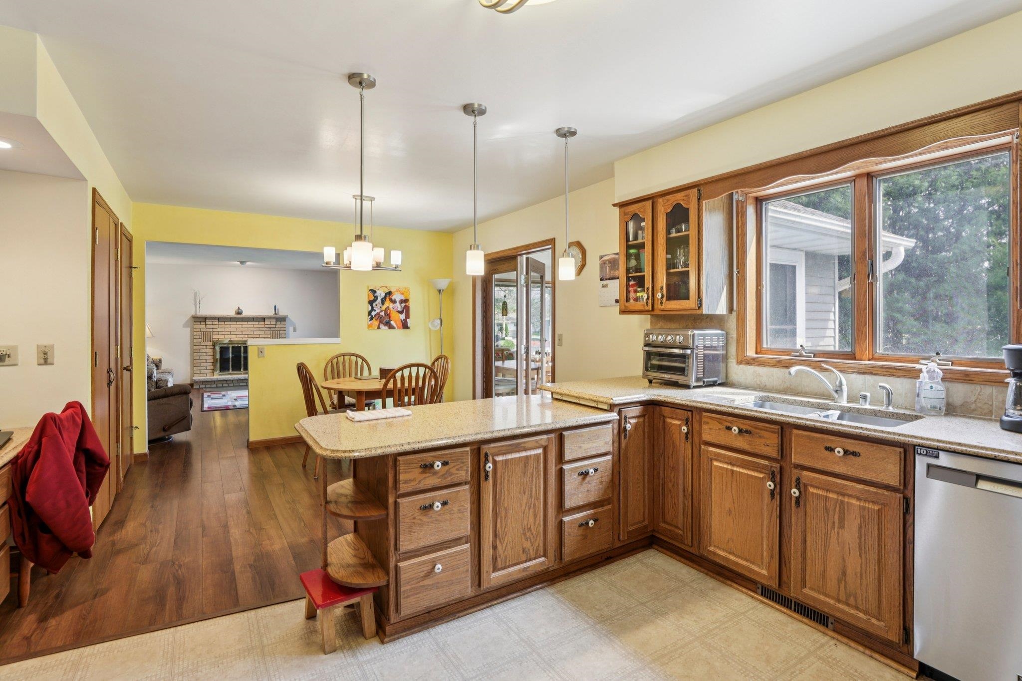 5604 Maldwyn Lane Madison, WI 53716 - Photo 24 of 73