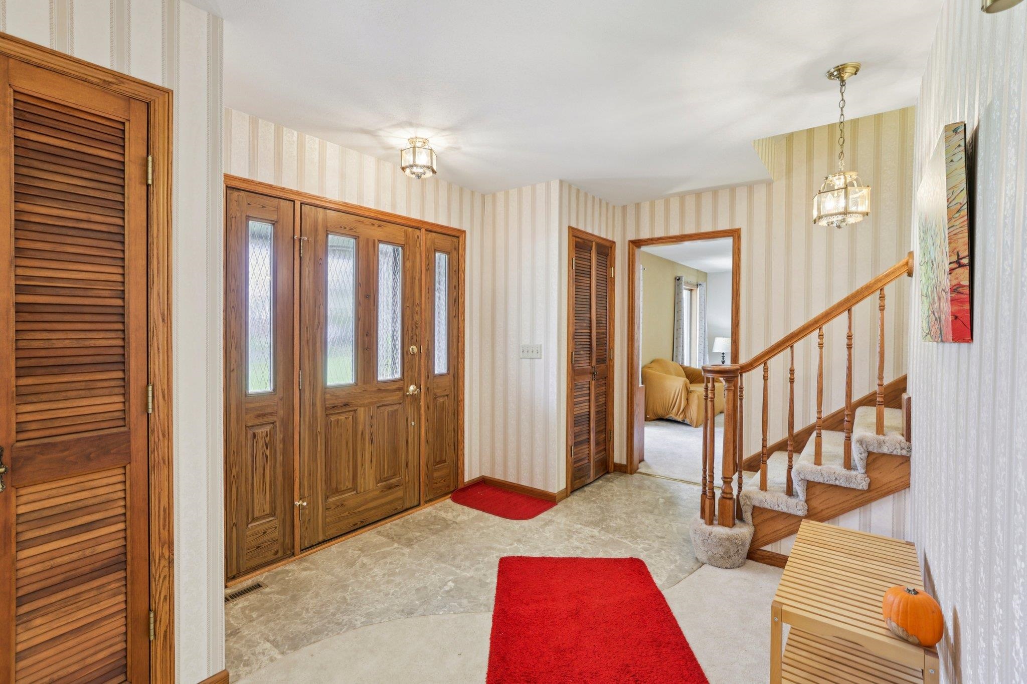 5604 Maldwyn Lane Madison, WI 53716 - Photo 4 of 73