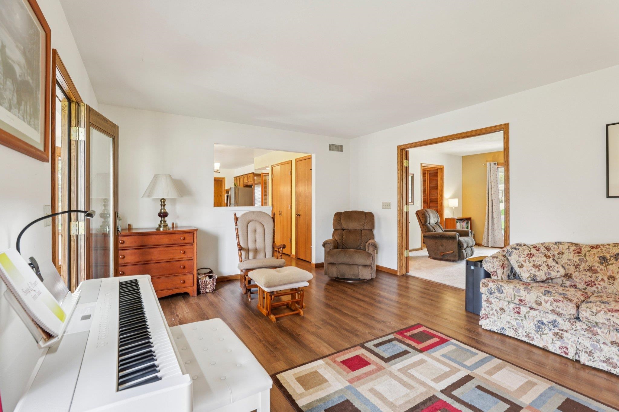 5604 Maldwyn Lane Madison, WI 53716 - Photo 7 of 73