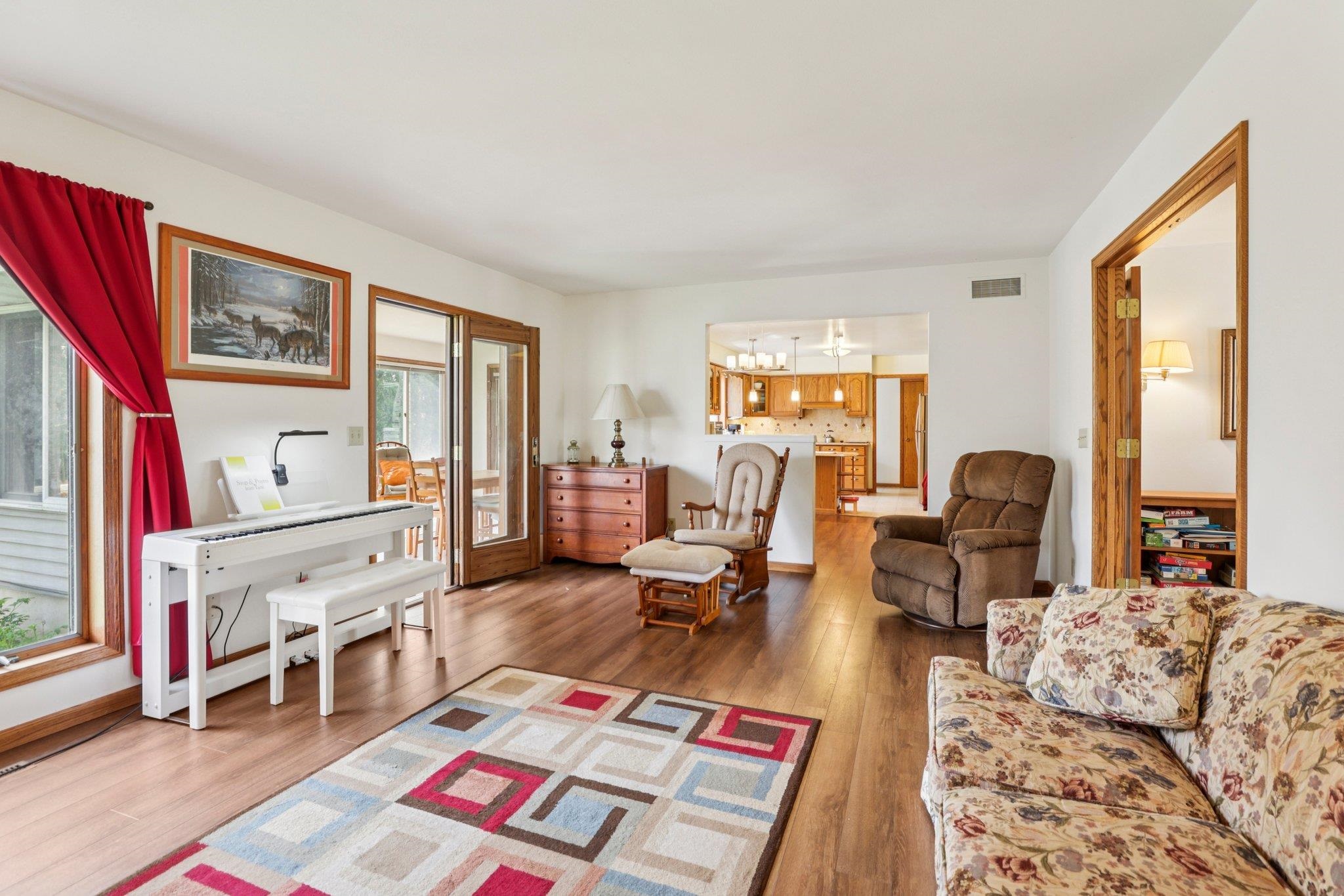 5604 Maldwyn Lane Madison, WI 53716 - Photo 8 of 73