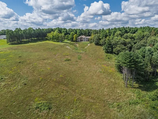 $949,900 | S1312 Brandt Road, La Valle, WI 53941