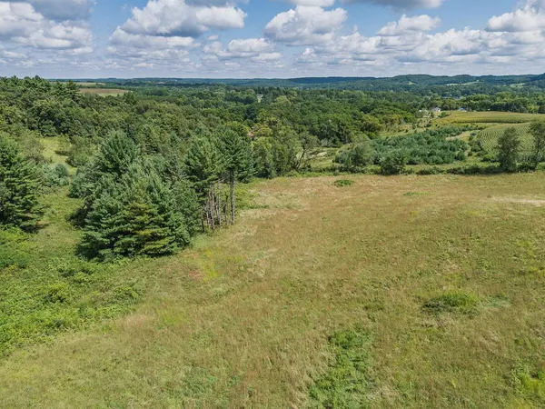 $949,900 | S1312 Brandt Road, La Valle, WI 53941