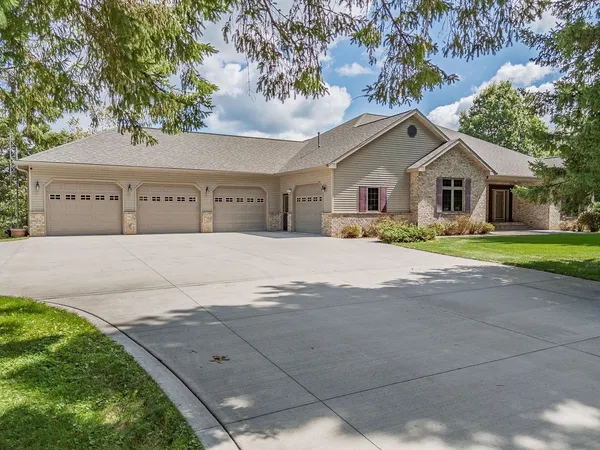 $949,900 | S1312 Brandt Road, La Valle, WI 53941