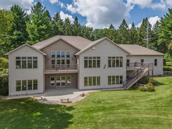 $949,900 | S1312 Brandt Road, La Valle, WI 53941