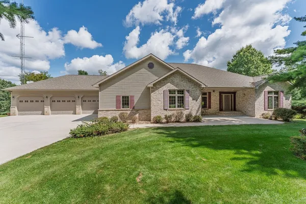 $949,900 | S1312 Brandt Road, La Valle, WI 53941