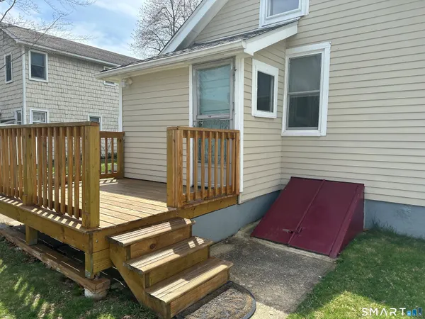 $2,400 | 31 Daggett Street, Milford, CT 06460