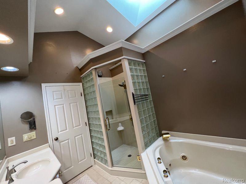 1160 North Renaud Road Grosse Pointe, MI 48236 - Photo 16 of 27 Gallery Image 16
