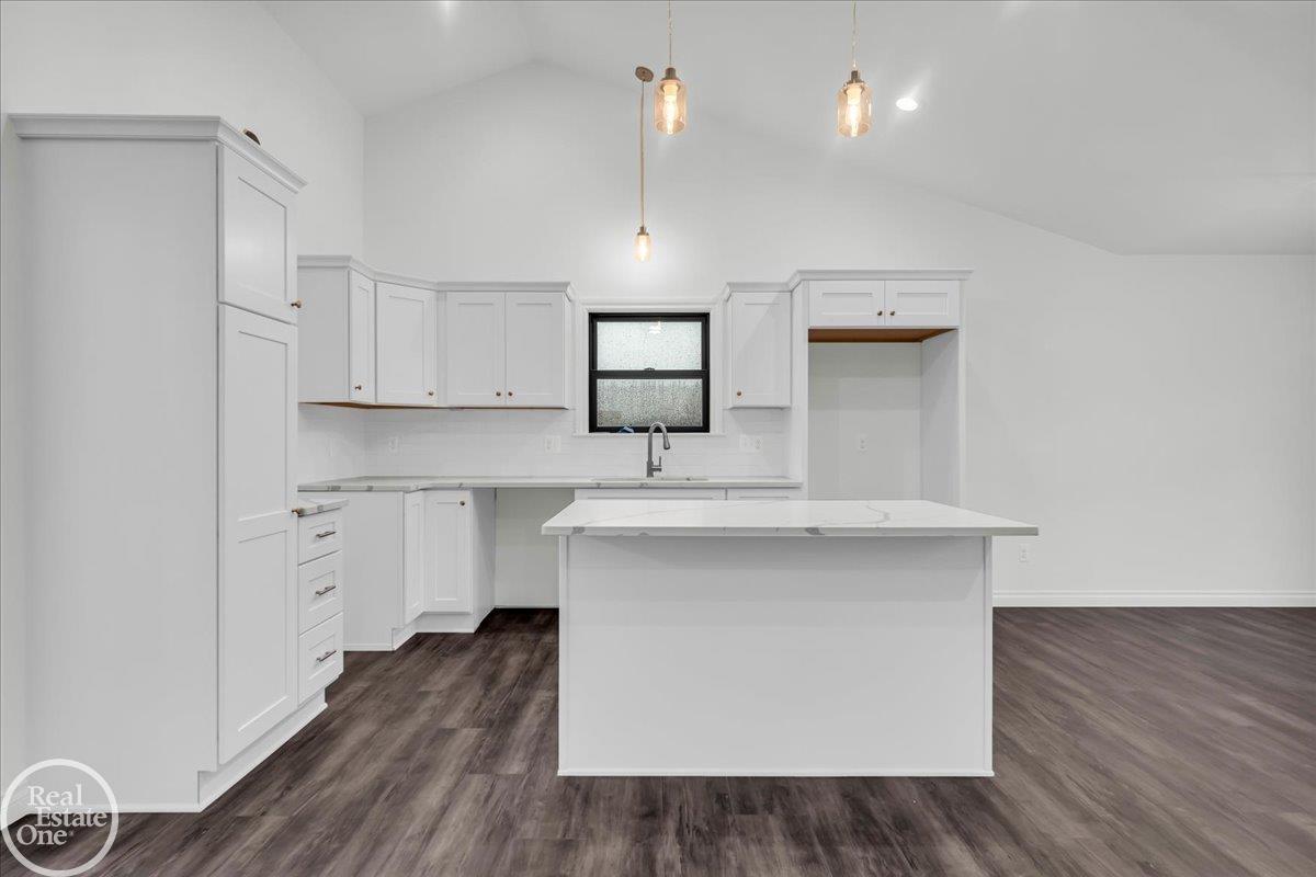 1831 Riley Road St. Clair, MI 48079 - Photo 3 of 24 50144777-041b2aae-5bc2-4d6b-96ad-2a08f77ca0b1.JPG