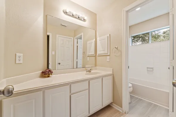 $465,000 | 71 North Acacia Park Circle, The Woodlands, TX 77382