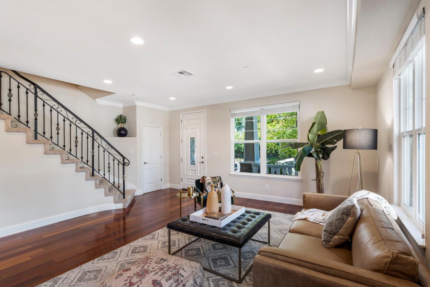 650 Willowgate Street Mountain View, CA 94043 - Photo 6 of 33 a living room with furniture and a window