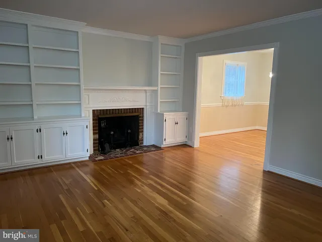 $4,250 | 6830 Pacific Lane, Annandale, VA 22003