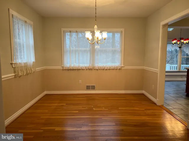 $4,250 | 6830 Pacific Lane, Annandale, VA 22003