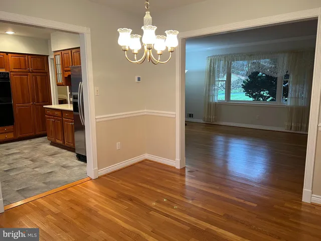 $4,250 | 6830 Pacific Lane, Annandale, VA 22003