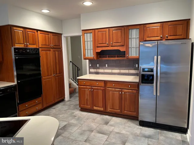 $4,250 | 6830 Pacific Lane, Annandale, VA 22003