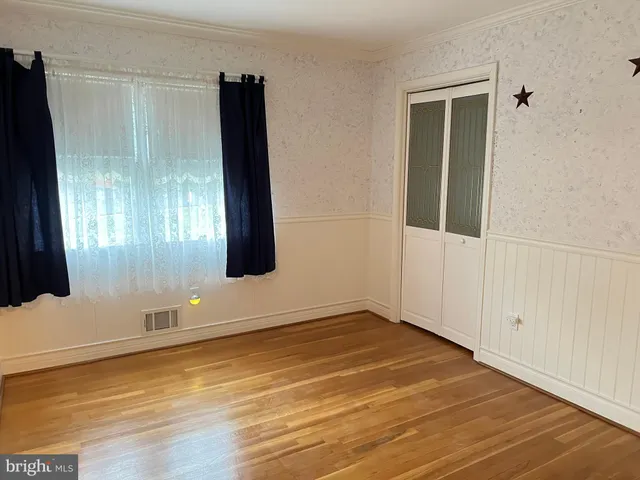 $4,250 | 6830 Pacific Lane, Annandale, VA 22003