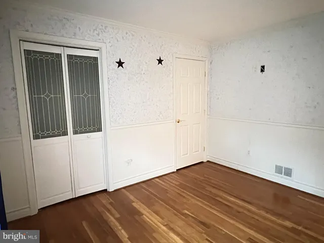 $4,250 | 6830 Pacific Lane, Annandale, VA 22003