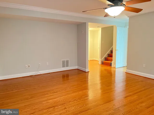 $4,250 | 6830 Pacific Lane, Annandale, VA 22003