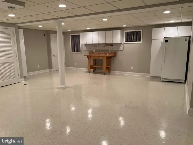 $4,250 | 6830 Pacific Lane, Annandale, VA 22003