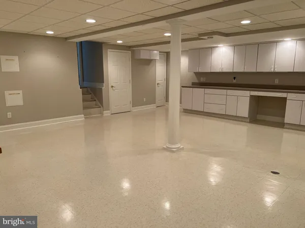 $4,250 | 6830 Pacific Lane, Annandale, VA 22003