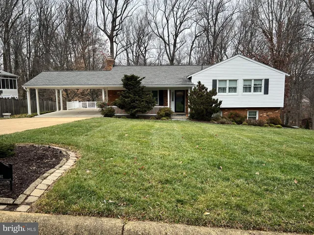 $4,250 | 6830 Pacific Lane, Annandale, VA 22003