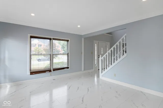 $575,000 | 9259 Oak Knoll Lane, Fishers, IN 46037